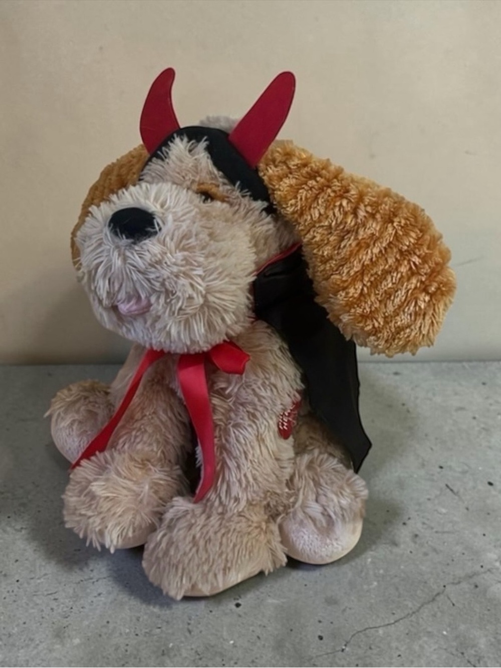 Sound N Light Animatronics Halloween Devil Dog Plush Cape Horns Tan Puppy